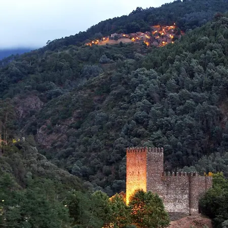 Quarto em Acomodações Particulares Telhados De Xisto Lousã